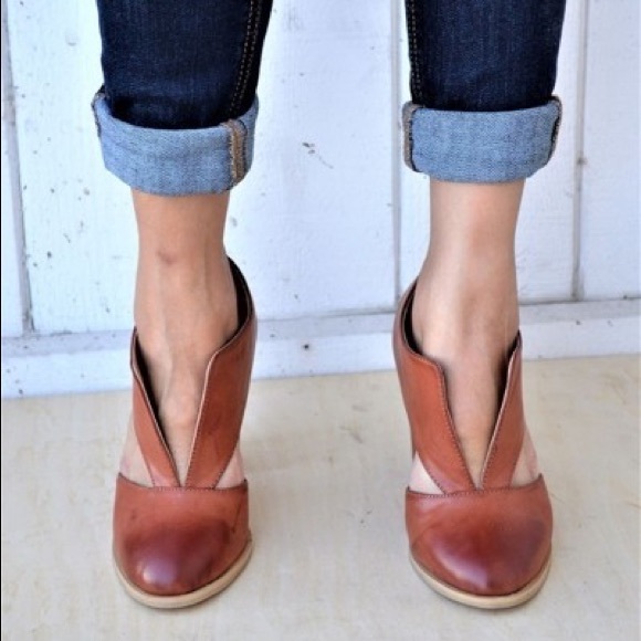 The NEW Boutique Shoes - Auburn Cut Out Booties